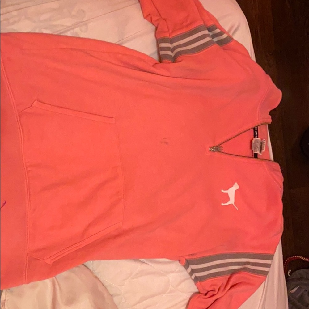 pink sweatshirt!!